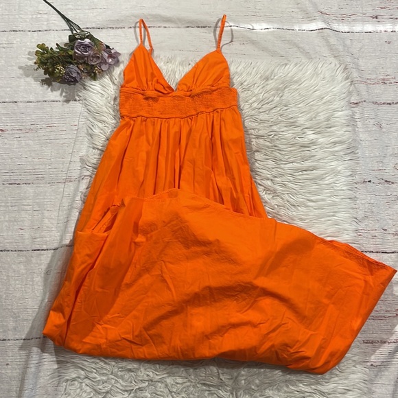 COPY - Zara Bright Orange Neon Smocked Crepe Midi Dress - Picture 2 of 10